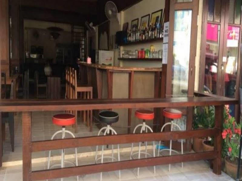 Thapae Backpackers Hostel (Adults Only) شيانغ ماي المظهر الخارجي الصورة