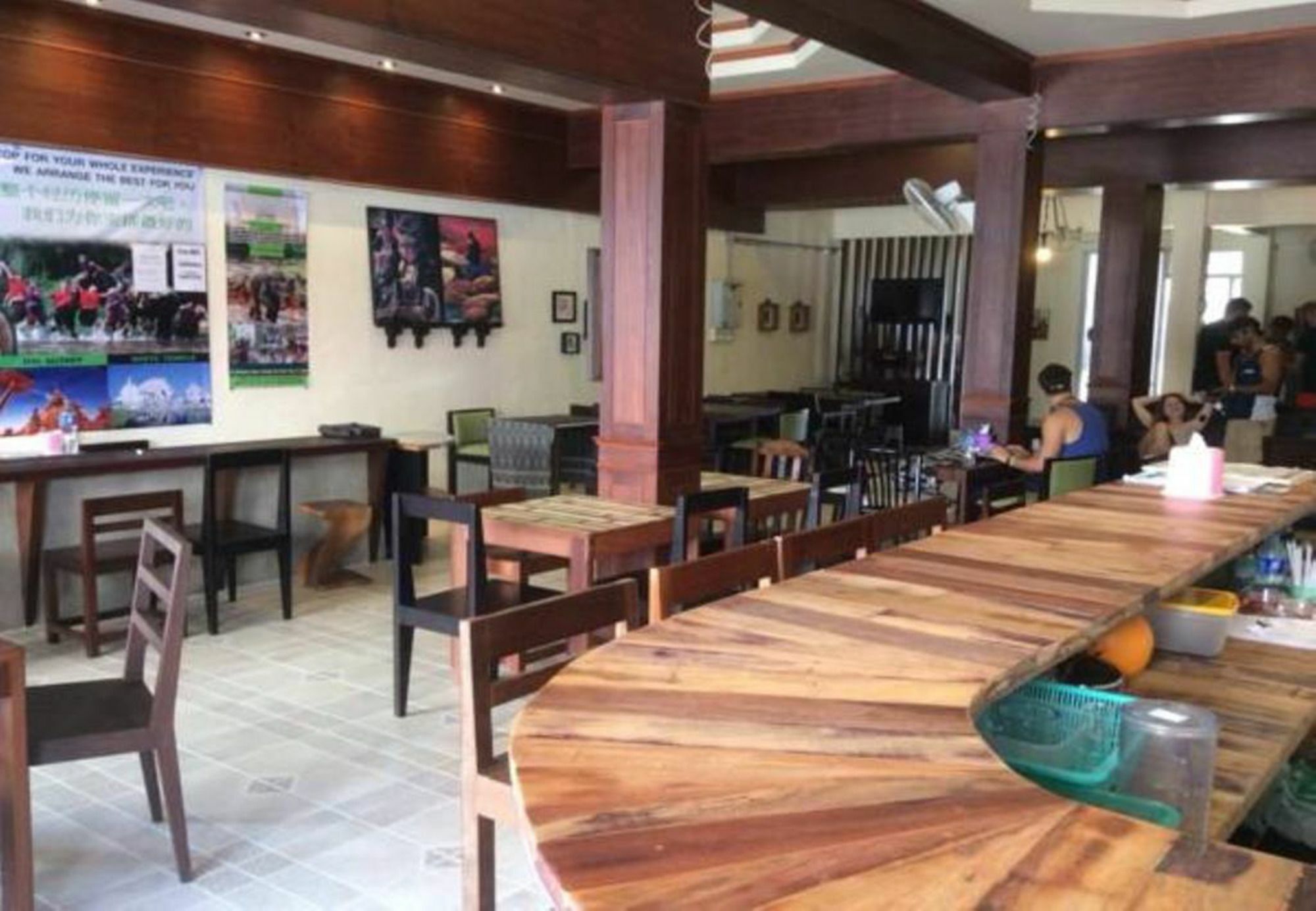 Thapae Backpackers Hostel (Adults Only) شيانغ ماي المظهر الخارجي الصورة