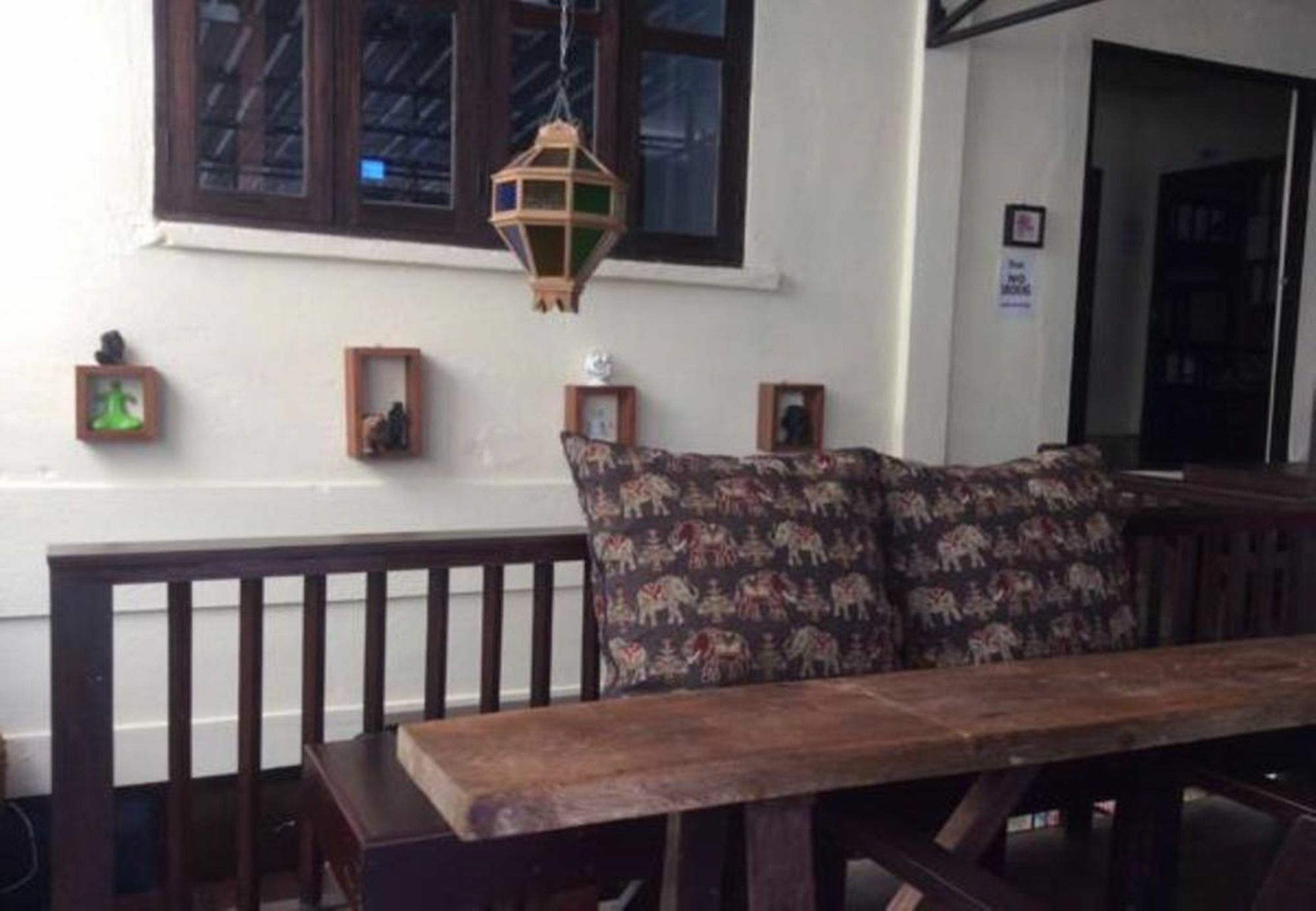 Thapae Backpackers Hostel (Adults Only) شيانغ ماي المظهر الخارجي الصورة